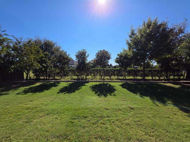 Foto del edificio - 1323 Roundup Rd