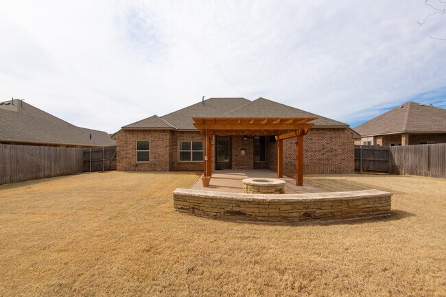Foto del edificio - 2124 New Brook Dr