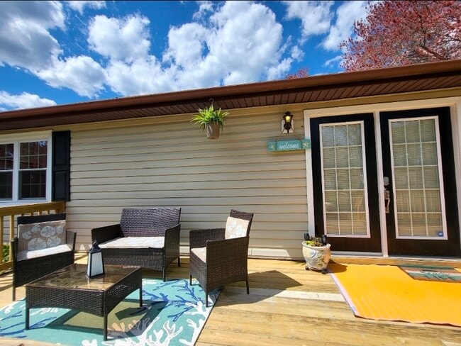 Building Photo - 118 Tasha St