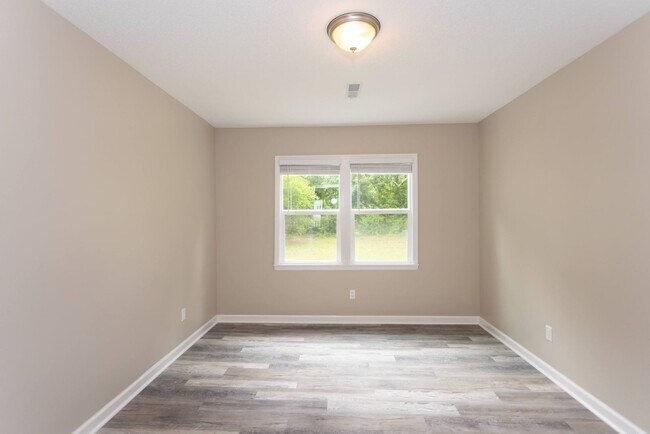 Foto del edificio - Welcome to this Beautiful Home nestled in the heart of Sumter, SC.