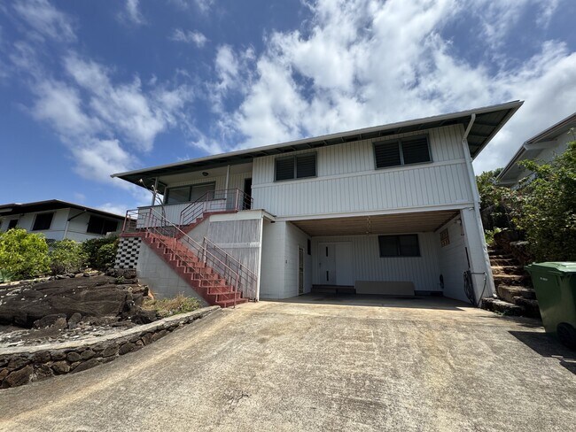 Foto del edificio - 1412 Kaminaka Dr