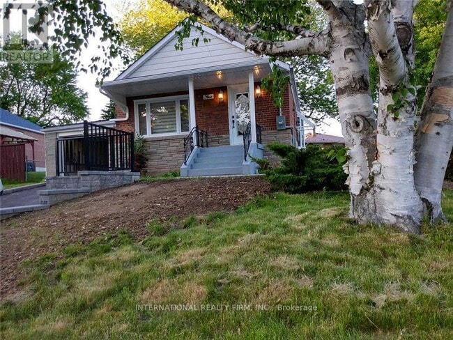 Building Photo - 5 Aylesford Dr