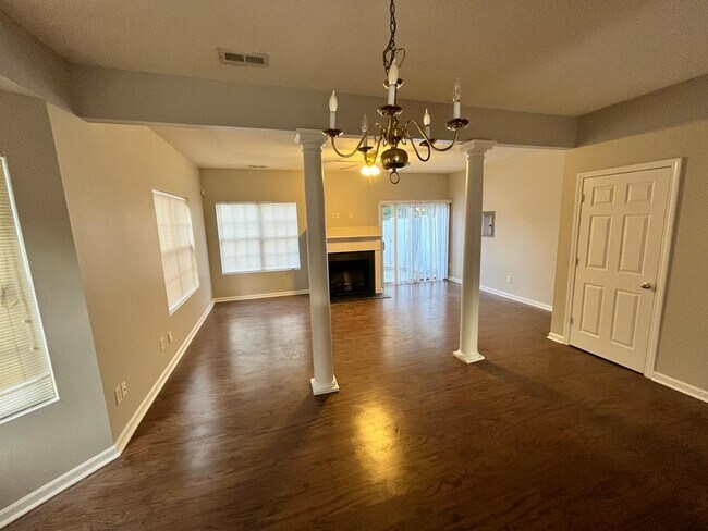 Building Photo - 101 Baberton Dr
