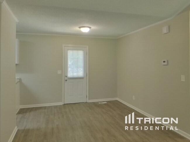 Foto del edificio - 63 Woodpond Ct