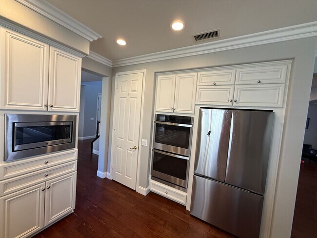 Foto del edificio - Lovely home in desirable Moorpark neighborhood
