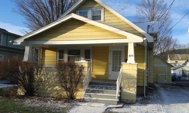 Primary Photo - 806 Southport St