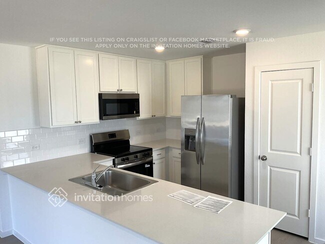 Building Photo - 15250 Abella Dr