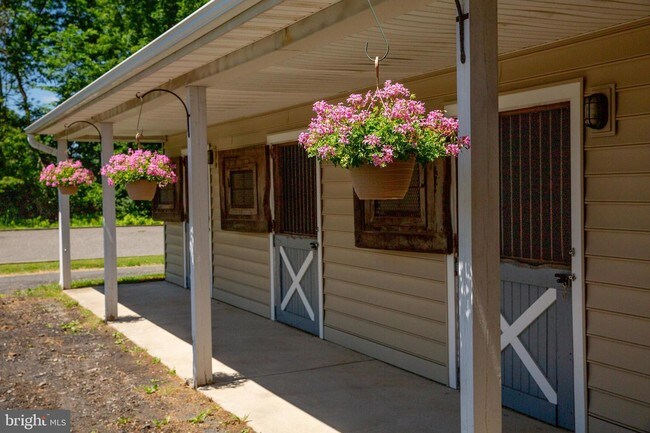 Foto del edificio - 2375 Hickory Ln