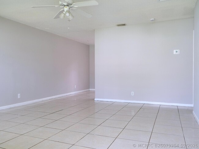 Foto del edificio - 401 Silver Beach Rd