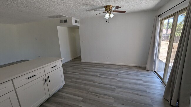 Foto del edificio - Updated 3 Bedroom 2 Bath Home