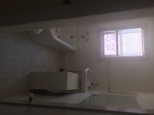 Building Photo - 3015 S Norton Ave