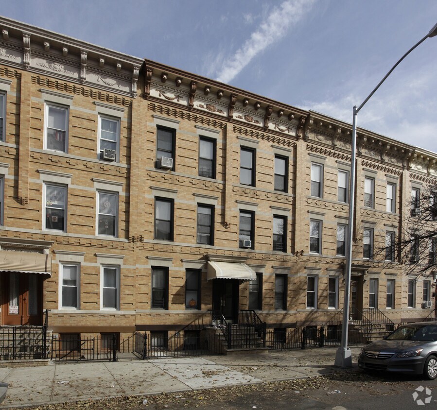 7029 65th Pl, Glendale, NY 11385 Apartments in Glendale, NY