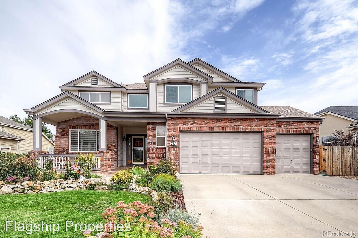 Foto principal - 4 br, 3 bath House - 317 Baker Lane