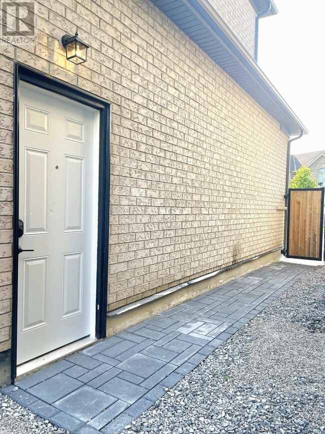 Building Photo - 19 Donald Powell Cres
