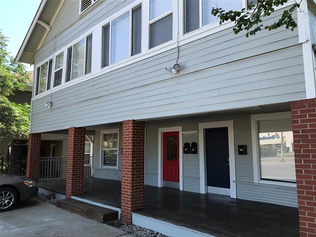 Building Photo - 1118 N Zang Blvd