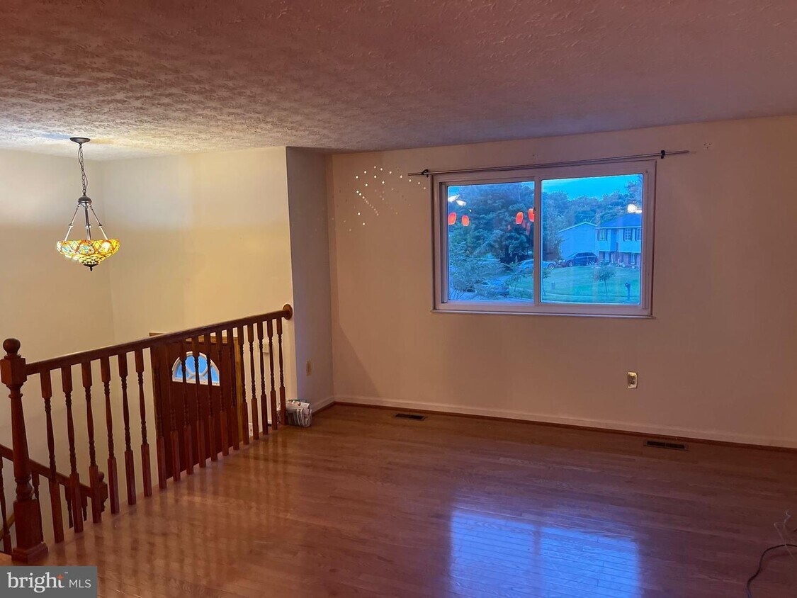 Primary Photo - 12215 Parkton Ct