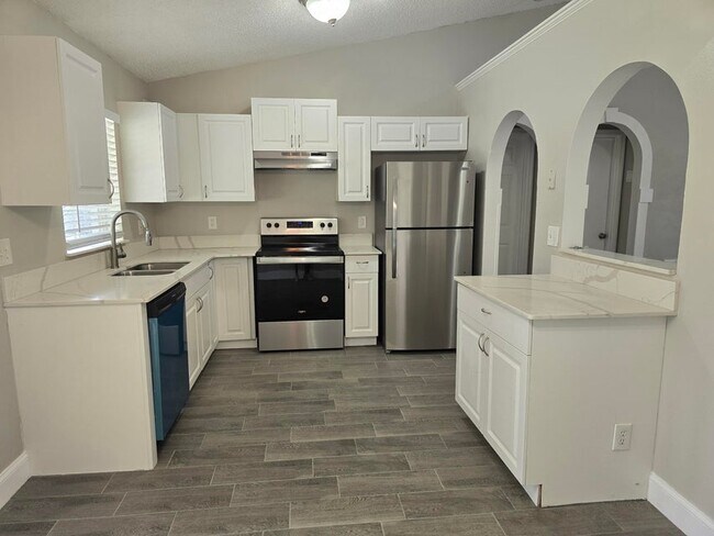 Foto del edificio - 749 Aachen Ave NW