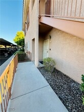 Building Photo - 1050 E Cactus Ave