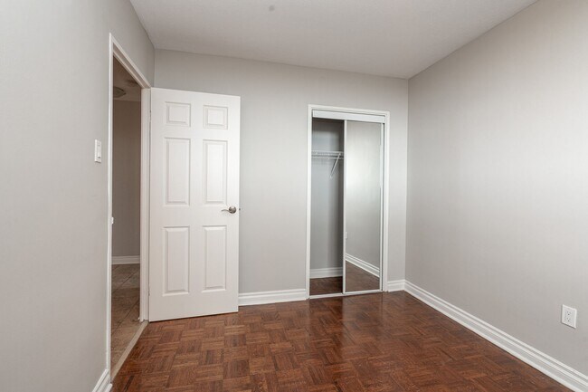 Photo du bâtiment - 230 Oak St