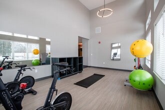 Interior Photo - HUB13