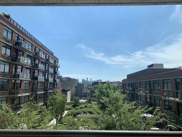 Foto del edificio - 1400 Hudson St