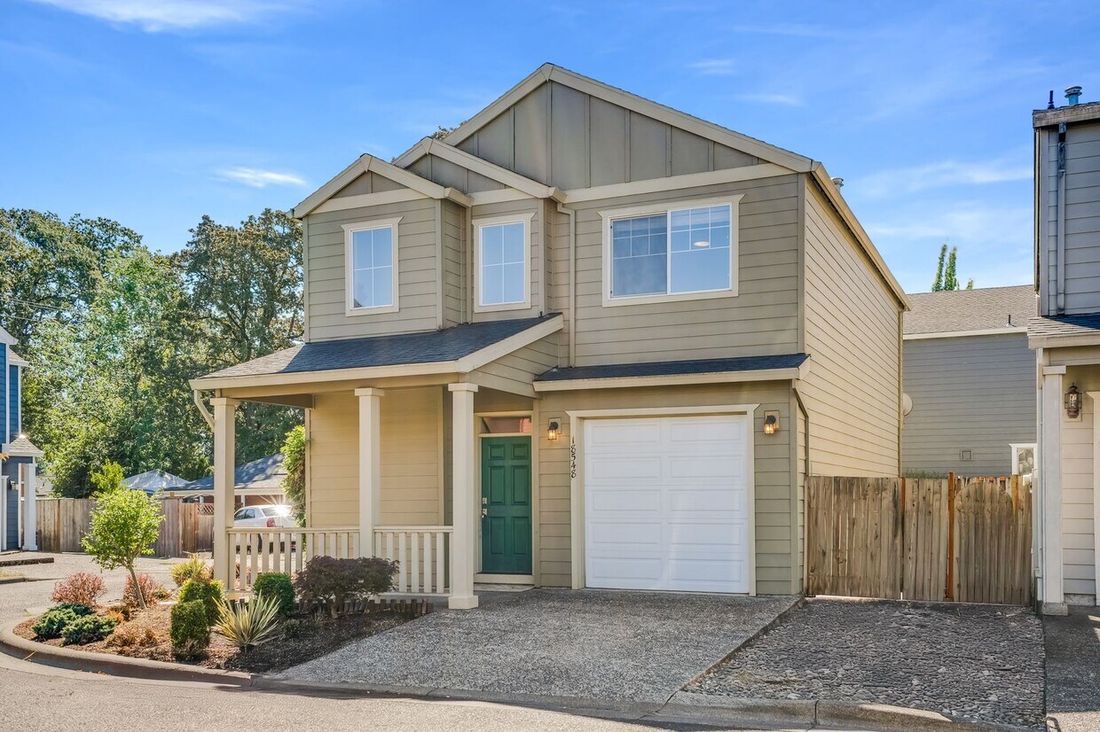 Primary Photo - Beautiful 3 Bed, 2.5 Bath Rental Home in B...