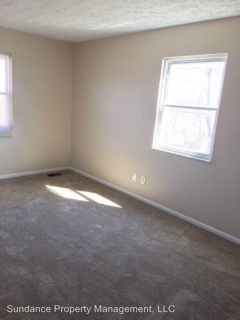 Foto del edificio - 4 br, 2.5 bath House - 3528 Danbury Rd.