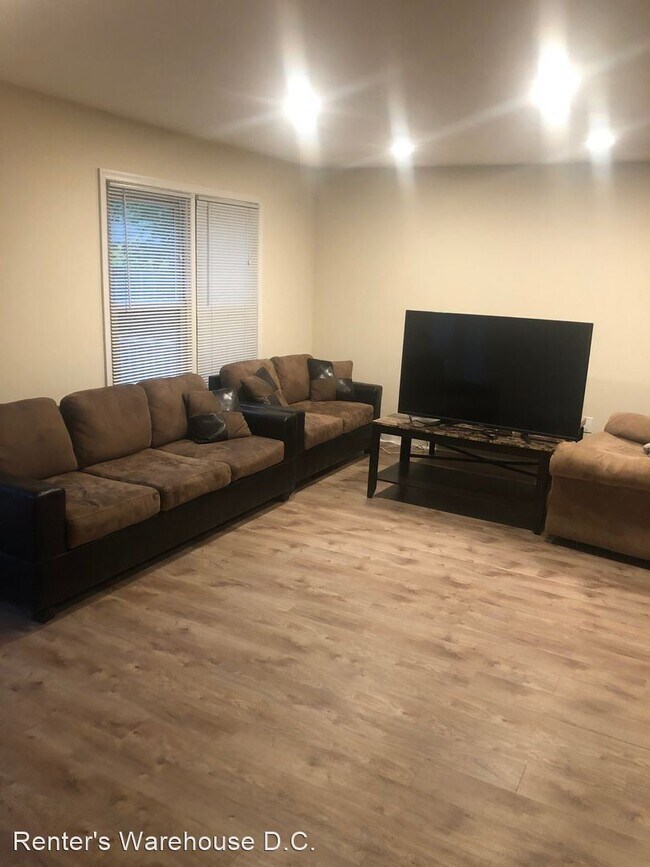 Building Photo - 3 br, 3 bath House - 2500 Lisa Drive