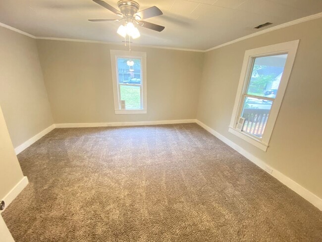 Building Photo - Fully Renovated 2bd/1ba House close to Downtown & I77