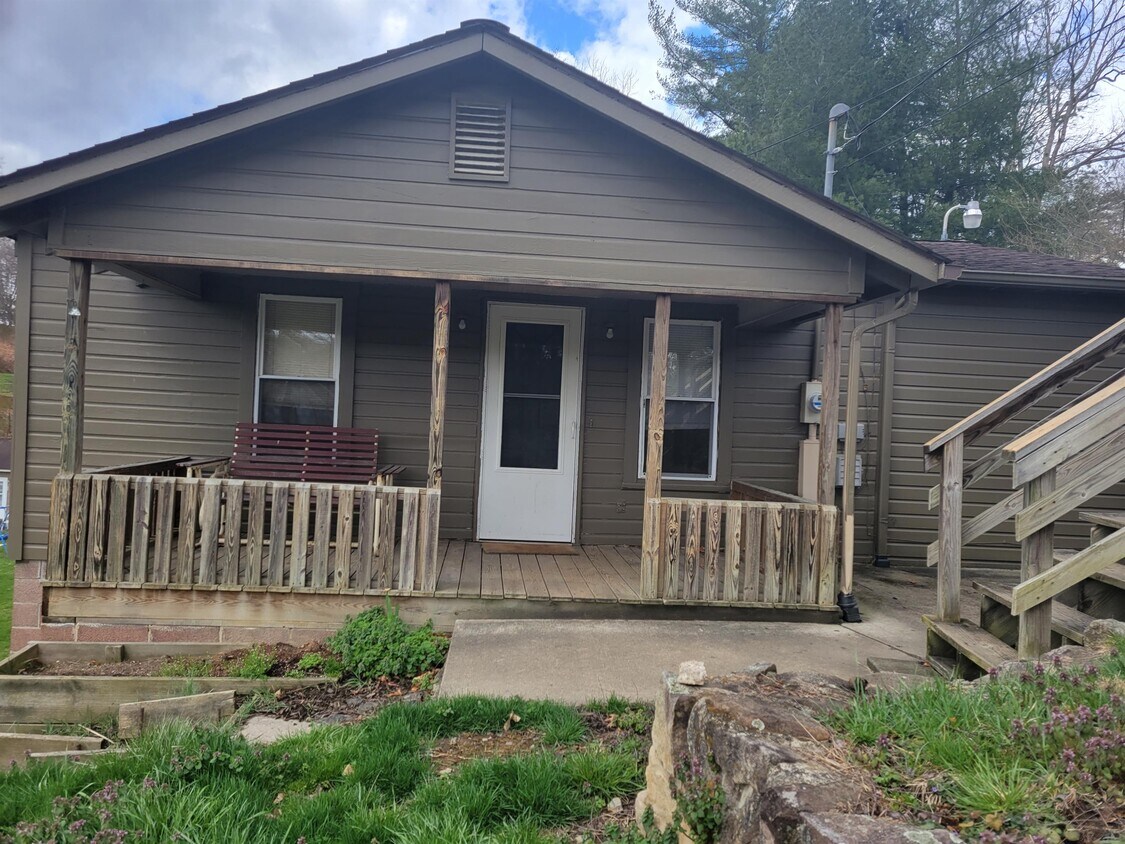 147 Celestial St, Beckley, WV 25801