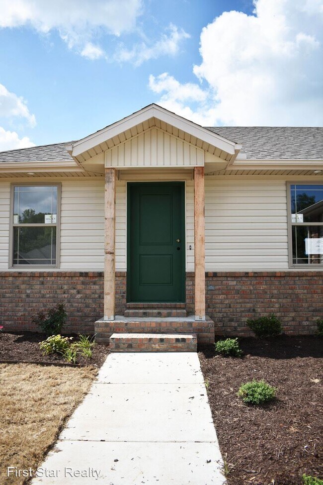 Building Photo - 3 br, 2 bath House - 861 Carroll Drive