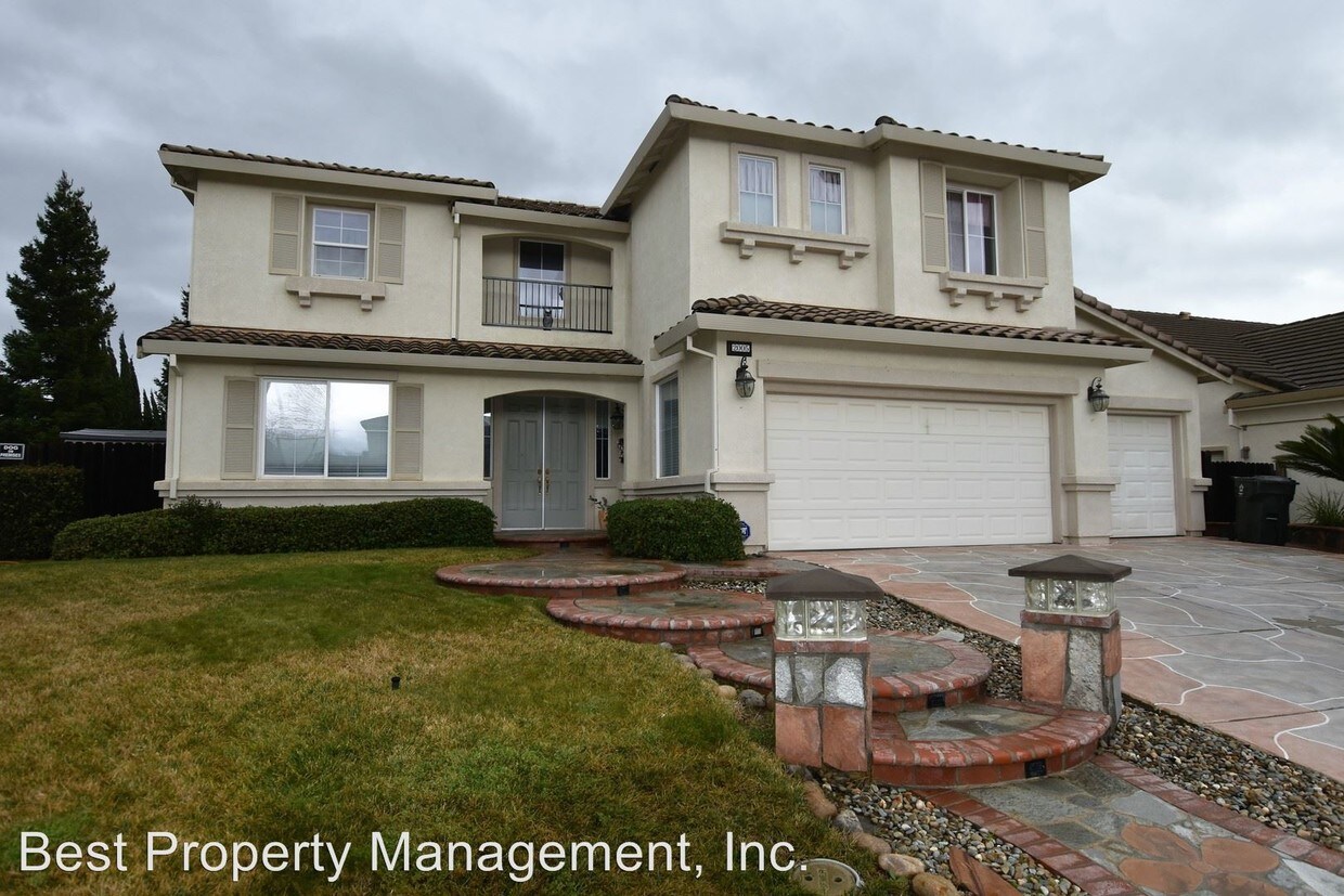 Primary Photo - 4 br, 3 bath House - 2005 Finger Peak Ct