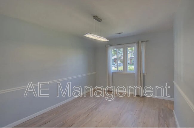 Building Photo - 1373 Coral Pl