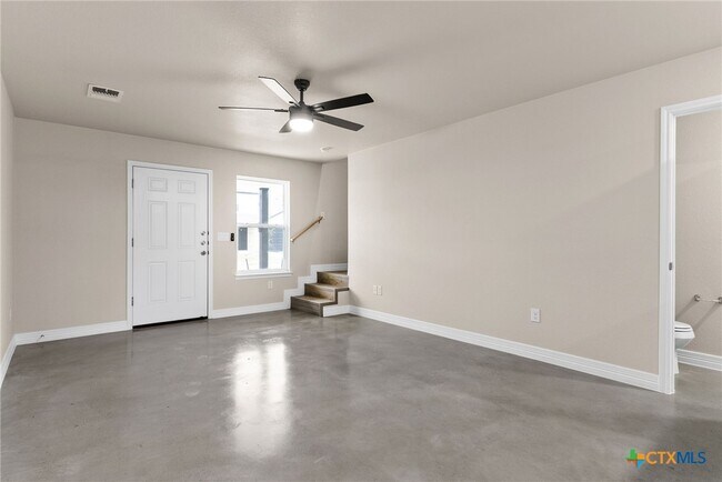 Foto del edificio - 803 White Meadow Ln
