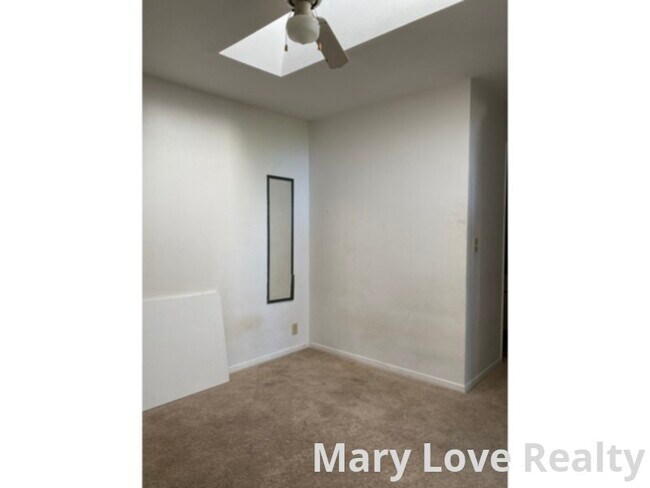 Foto del edificio - Unfurnished 1 Bedroom 1 Bath Apartment at ...
