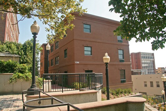 Primary Photo - 1208 Broad St