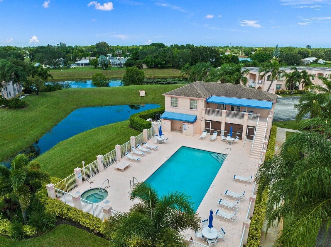 Primary Photo - 2087 SE Wild Meadow Cir