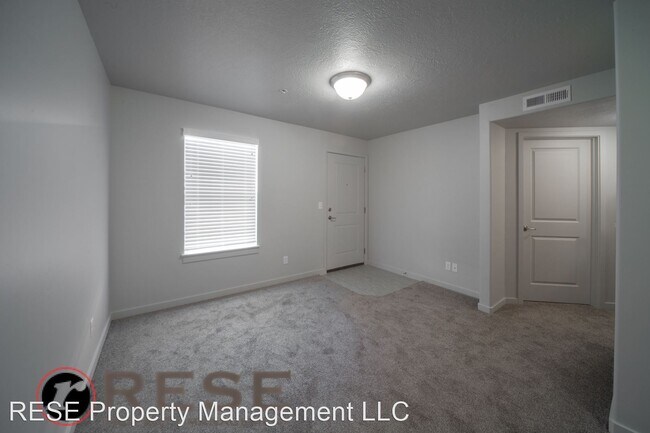 Foto del edificio - 2 br, 1 bath House - 1026 N 1090 W #104