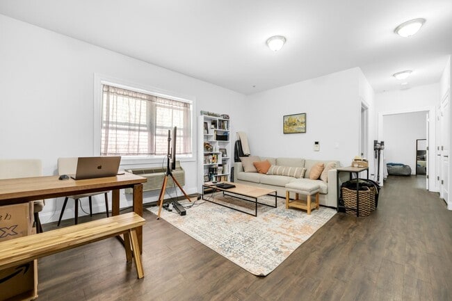 Building Photo - 422-424-424 63rd St