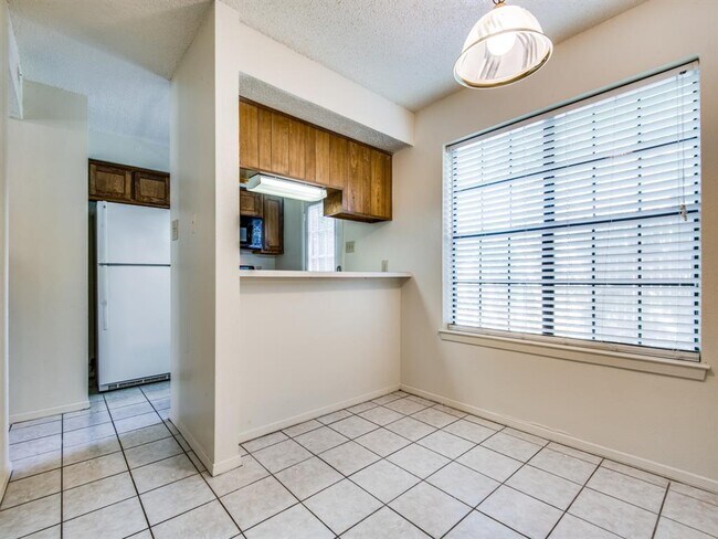 Foto del edificio - 929 W Hickory St