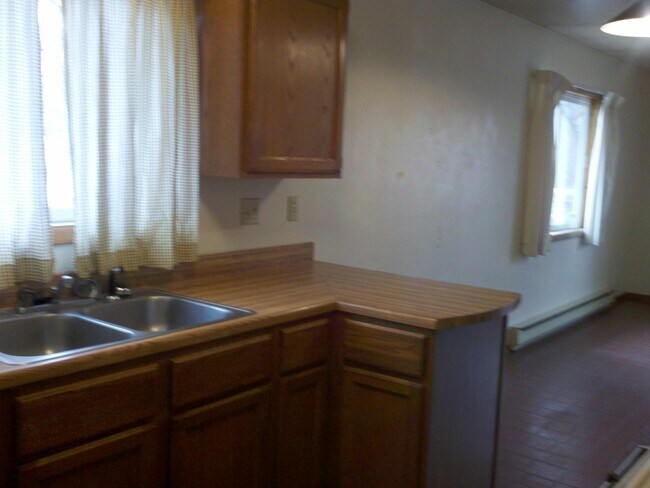 Building Photo - 435