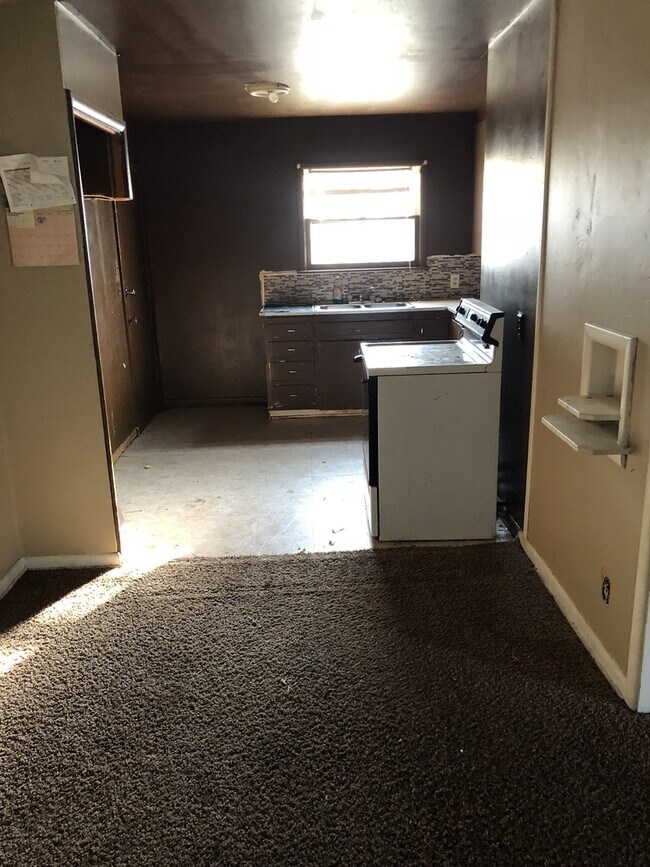 Foto del edificio - 3 bdrm w/garage