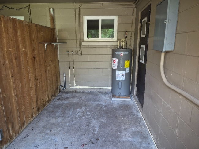 Building Photo - 7755-7765 64th Way N