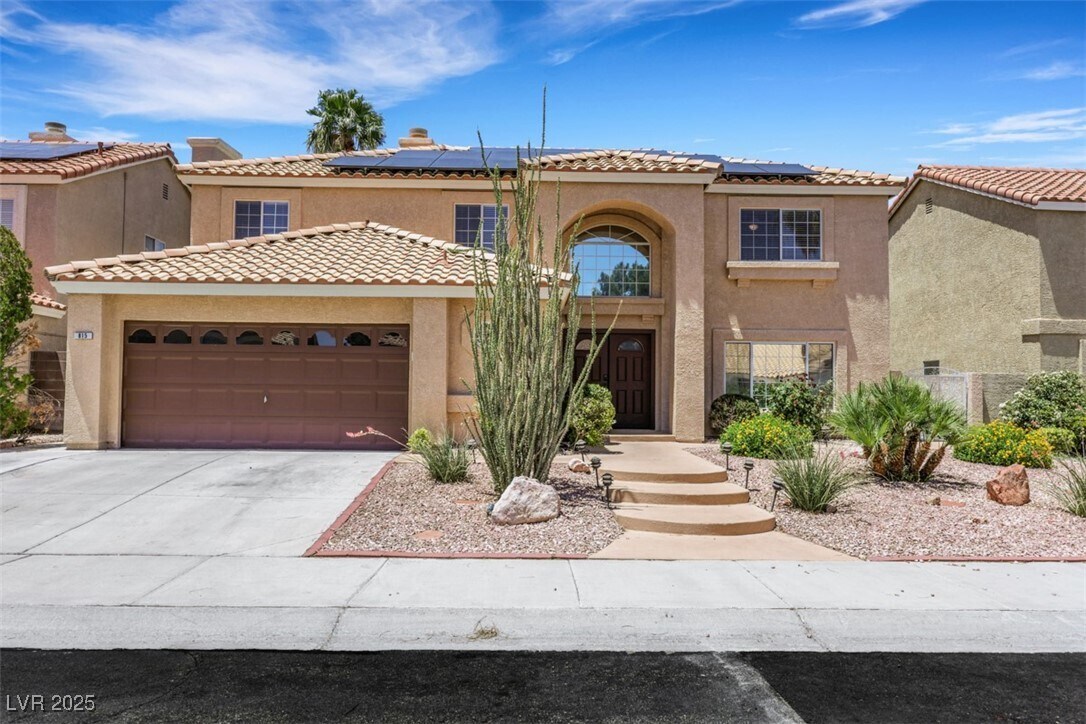 Foto principal - 815 Stillwater Ln