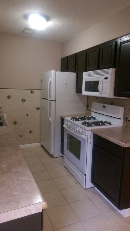 Building Photo - 1090 Greenwood Park Dr W