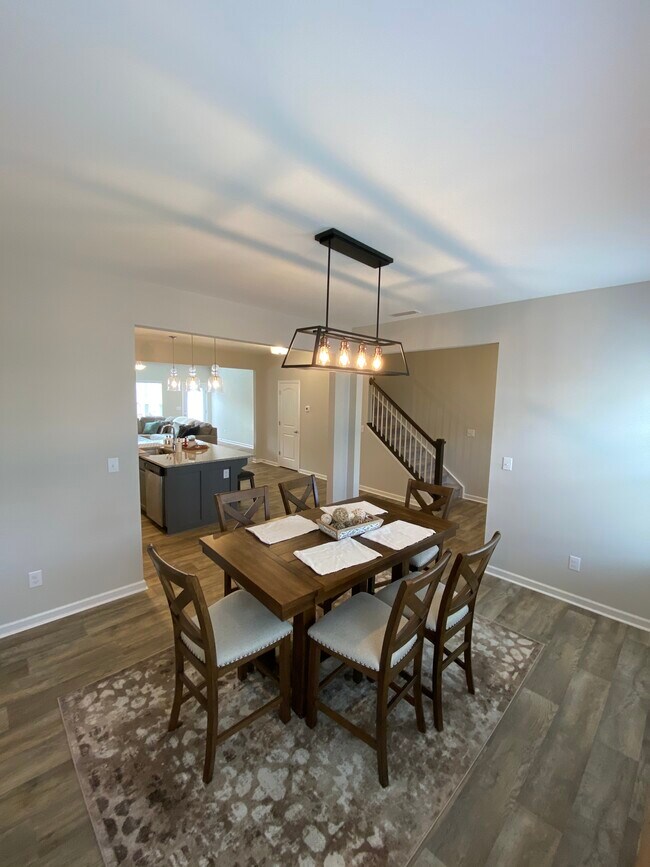 Building Photo - 15136 Meacham Farm Dr