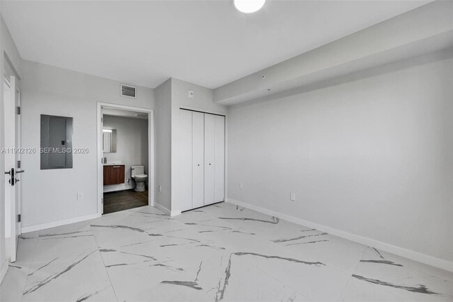 Building Photo - 840 NE 130th St