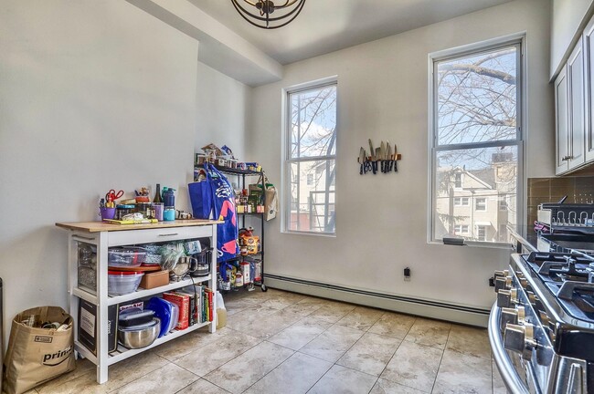 Foto del edificio - 169 Ogden Ave.