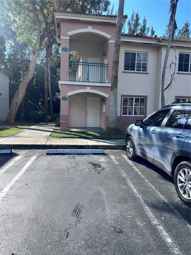 Building Photo - 1270 SE 31st Ct