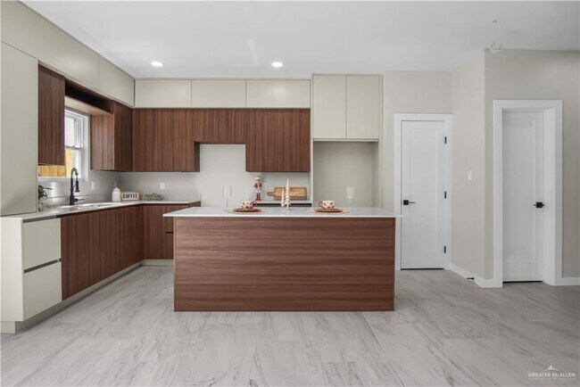 Building Photo - 30 Corales St